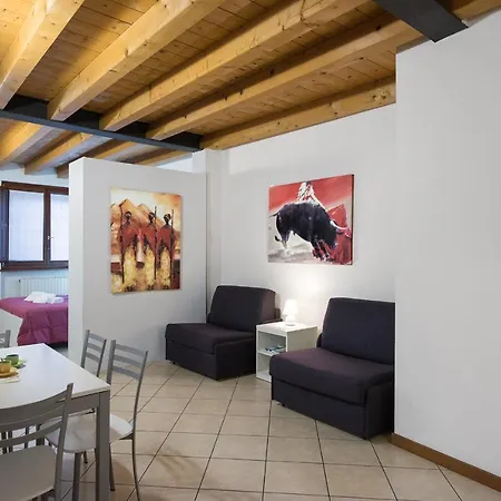 Dimora Carducci With 4 Sleeps Apartment Verona